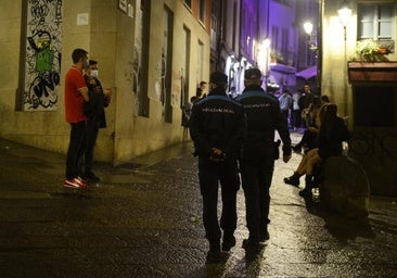 Cinco detenidos y cuatro policías heridos al intentar cerrar un pub en La Coruña