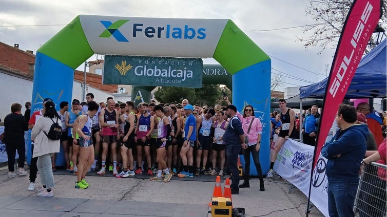 José Antonio Hernández y María del Carmen Risueño se imponen en la multitudinaria Carrera Popular de Balazote