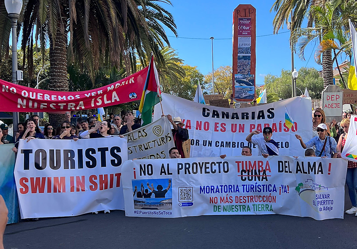 Manifestación celebrada en Tenerife este fin de semana en contra del modelo turístico actual