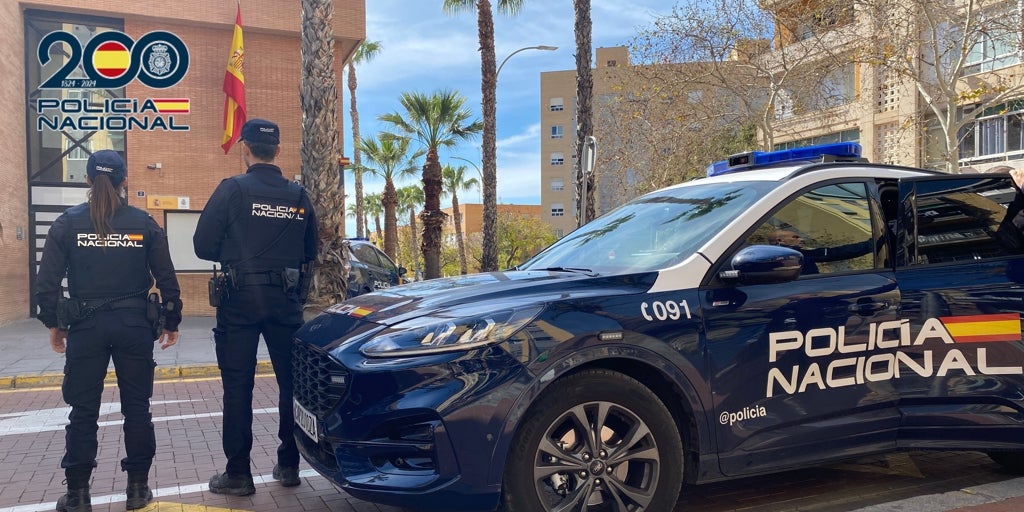 Detenidos cinco jóvenes por robar patinetes eléctricos en un instituto de Alicante