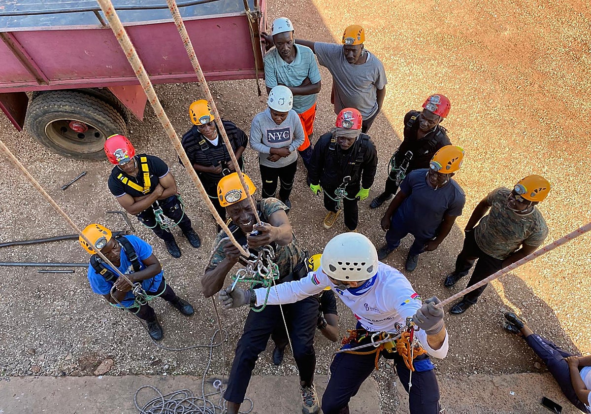 Formación de los bomberos canarios
