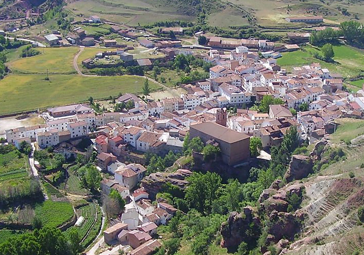 Vista panorámica de la localidad de Checa, en Guadalajara