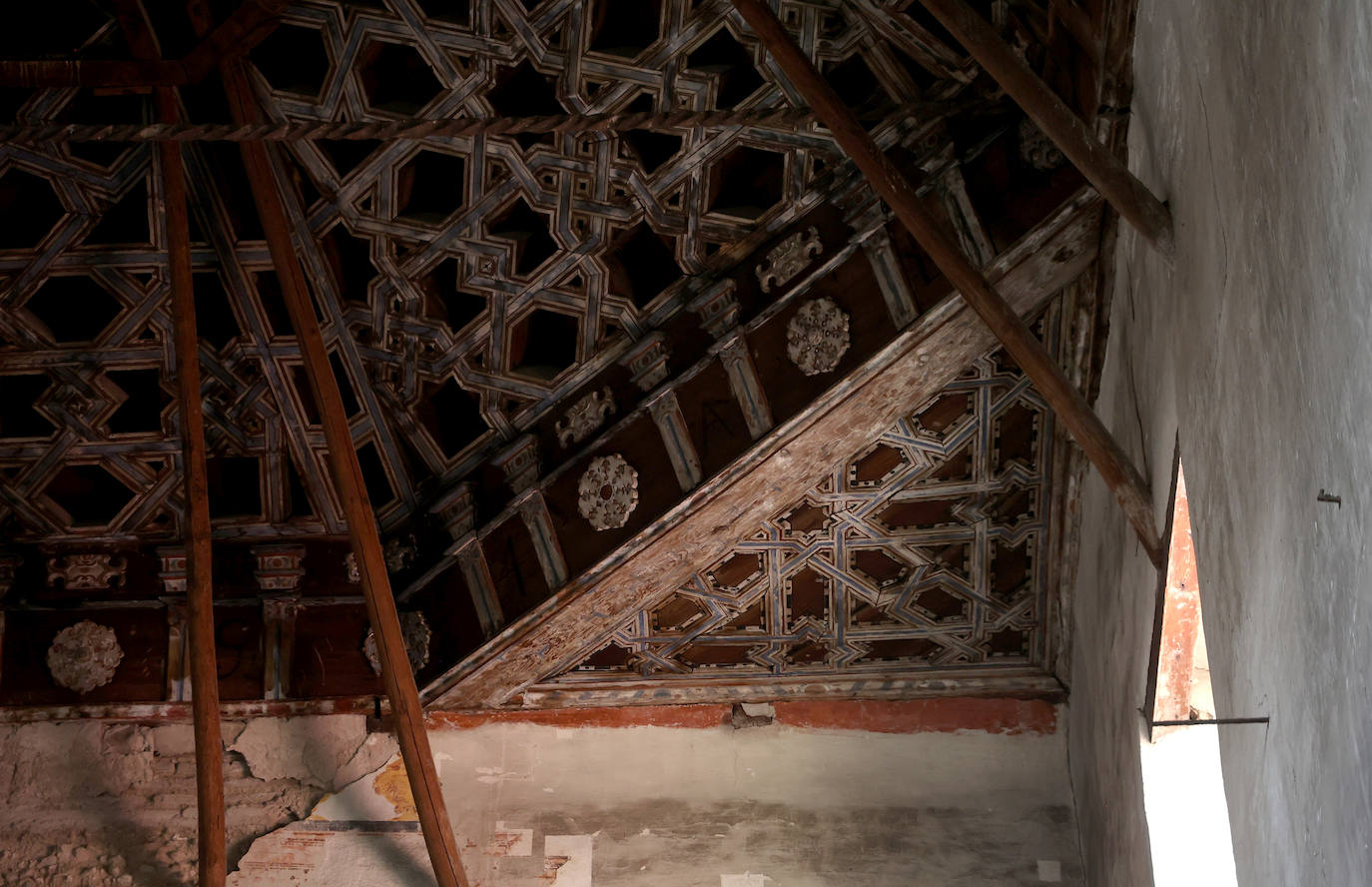 Comienza la restauración del convento de Regina de Córdoba, en imágenes