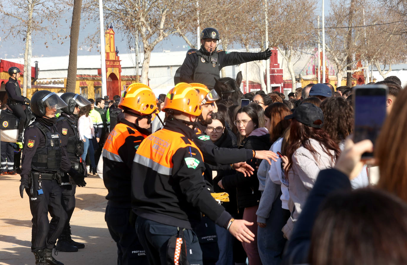 El simulacro de explosión en el recinto ferial de Córdoba, en imágenes