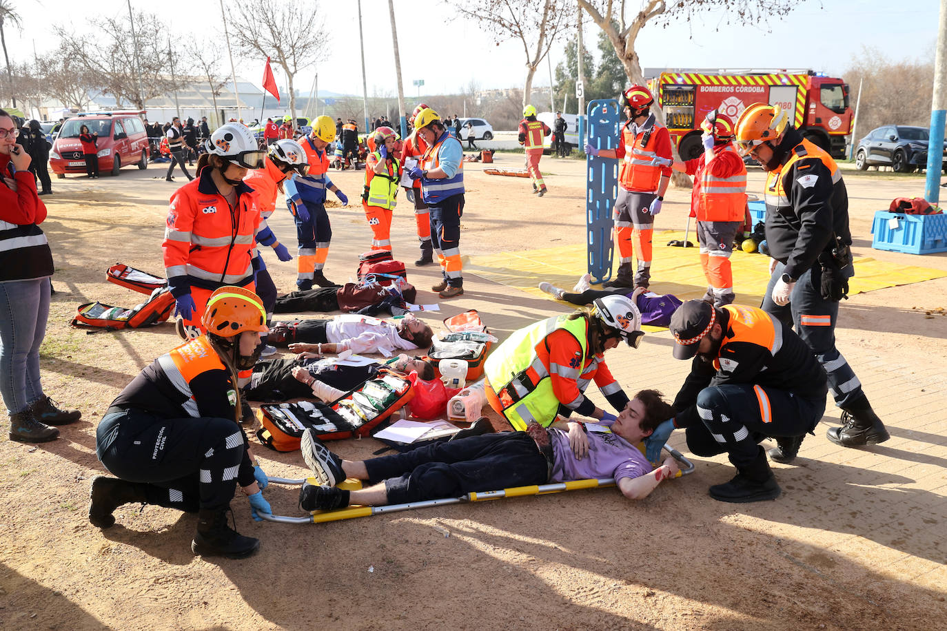 El simulacro de explosión en el recinto ferial de Córdoba, en imágenes