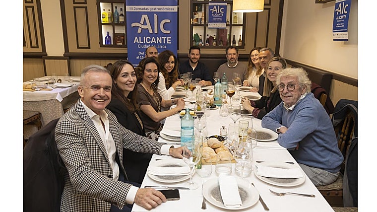 Asistentes a la presentación del evento gastronómico