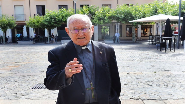 Muere Nicolás Castellanos, obispo emérito de Palencia y Premio Príncipe de Asturias