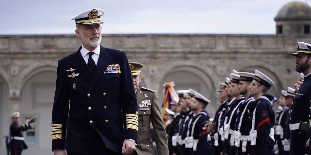 Felipe VI conoce de primera mano en Ferrol el equipamiento de las fragatas F-110