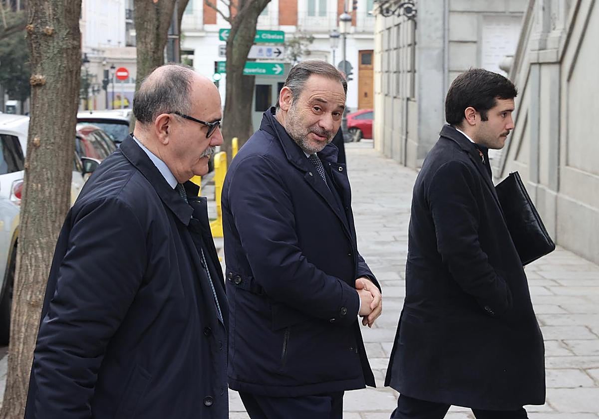 José Luis Ábalos declara en el Tribunal Supremo como investigado por el 'caso Koldo', en directo: reacciones del Gobierno y última hora hoy