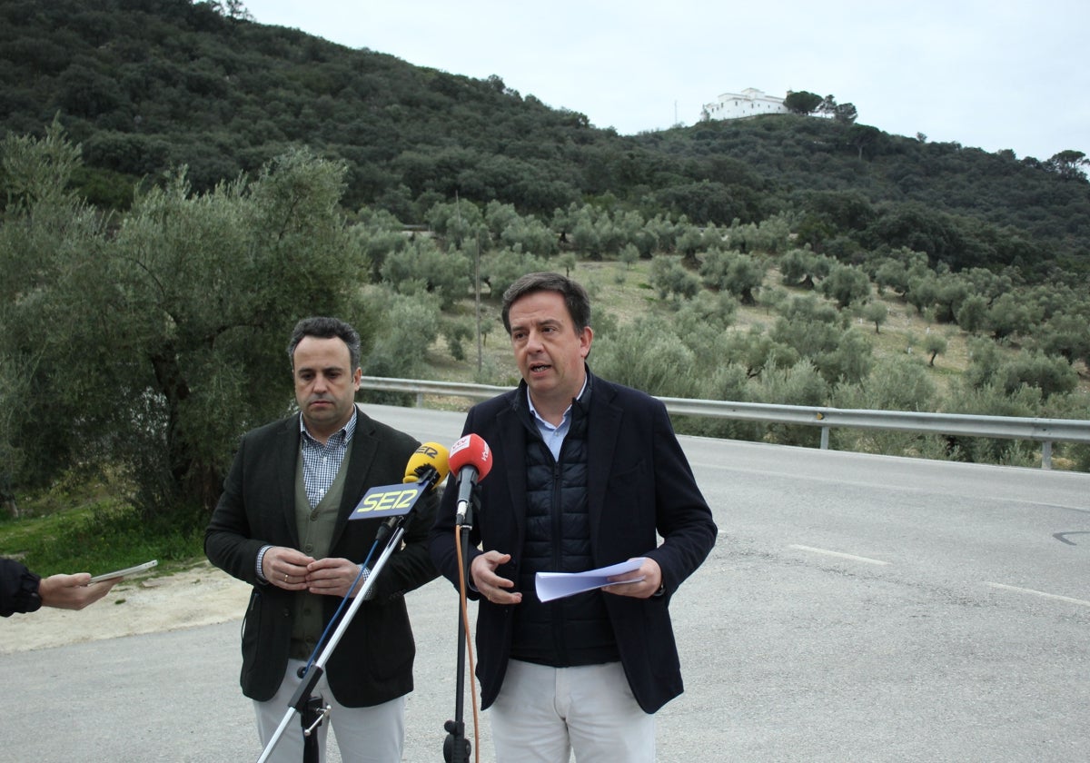 El alcalde de Lucena, durante la presentación del proyecto