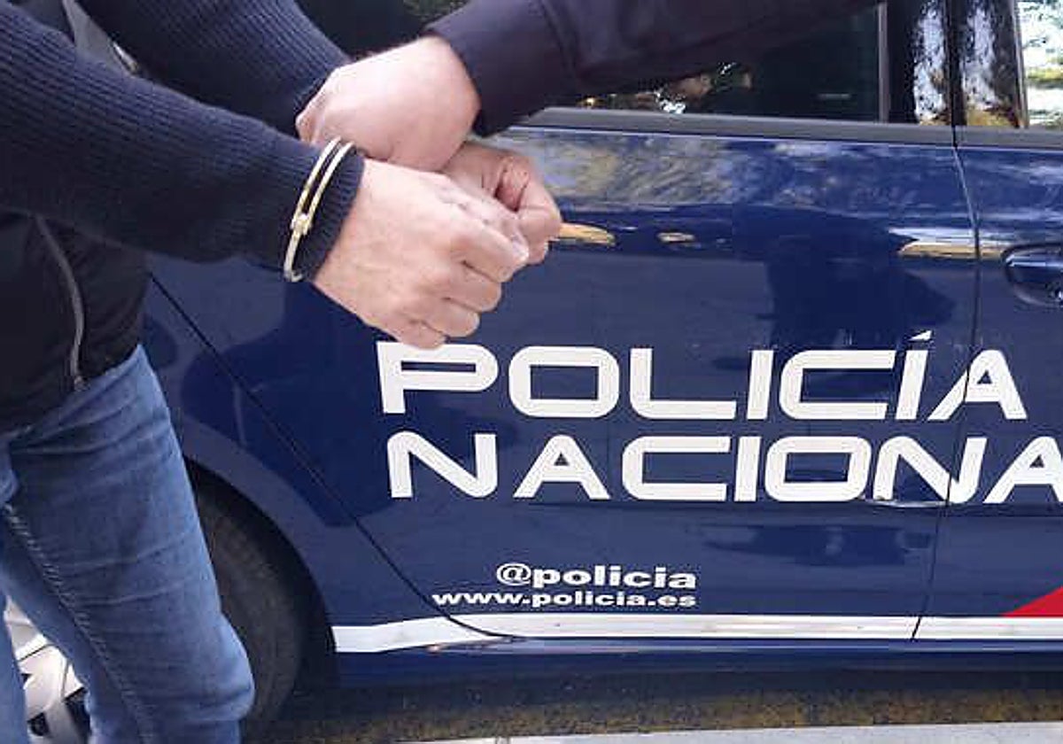 Fotografía de archivo de una detención policial