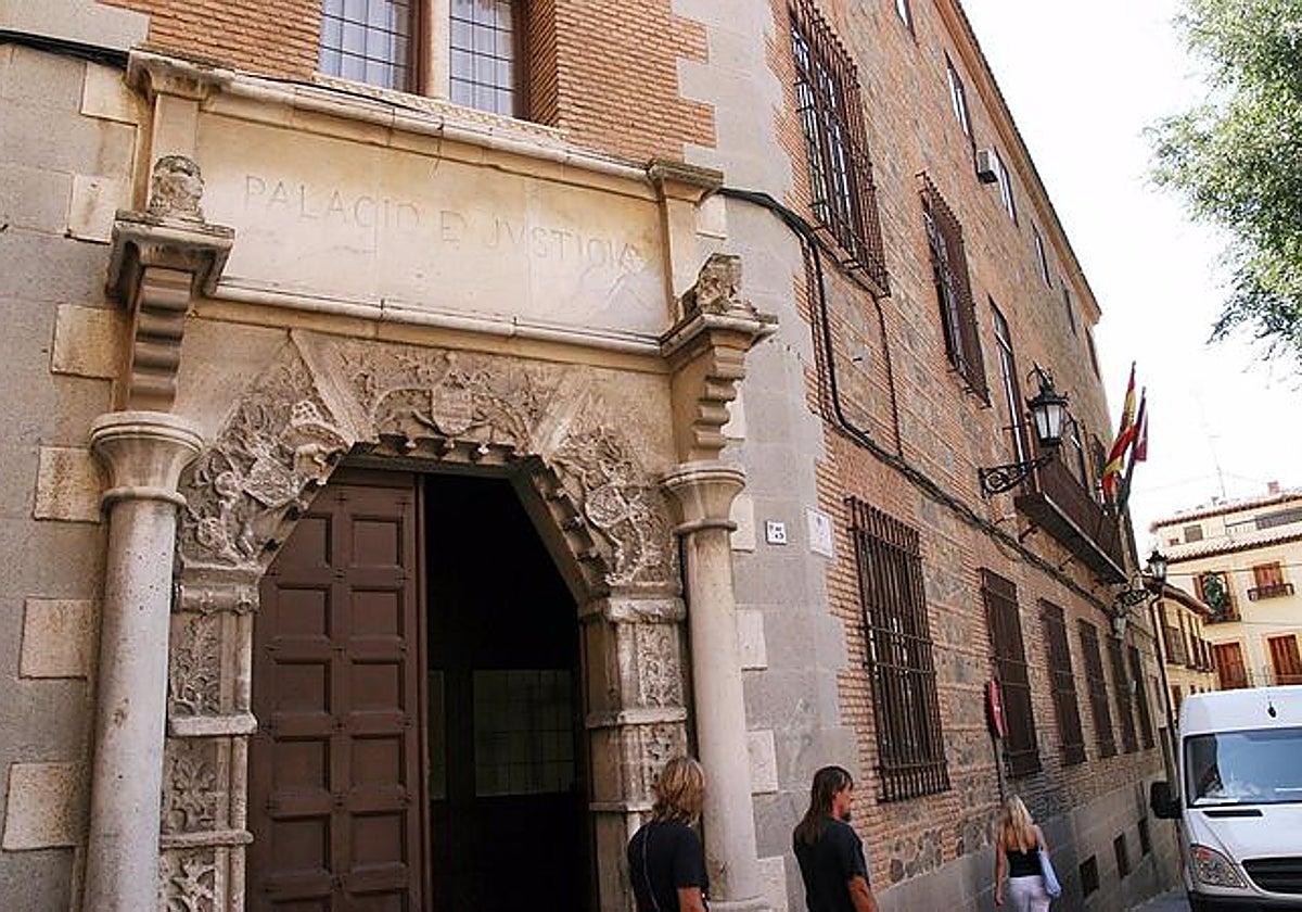 El acusado de amenazar de muerte a su expareja en Talavera niega que fuera él quien le enviara mensajes por Instagram