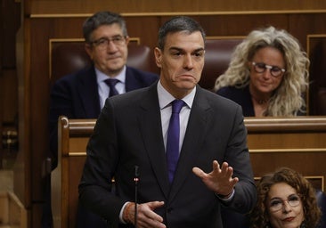 Sánchez y Feijóo se enzarzan por sus pactos sin tender puentes en común