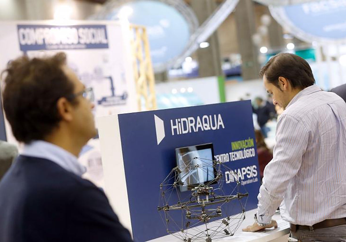 Estand divulgativo de Hidraqua en una feria en Valencia