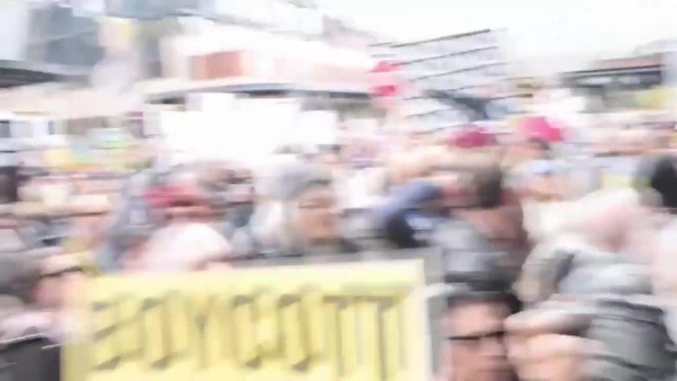 Protesta en Nueva York contra la implicación de Elon Musk en asuntos gubernamentales