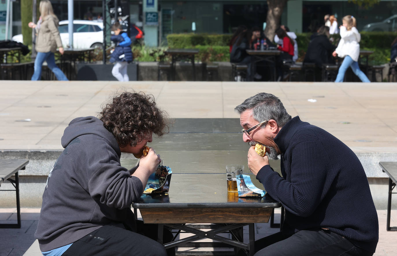 La multitudinaria Champions Burger en Córdoba, en imágenes