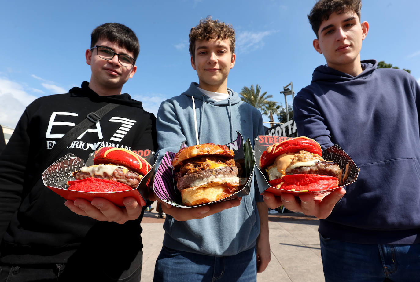 La multitudinaria Champions Burger en Córdoba, en imágenes