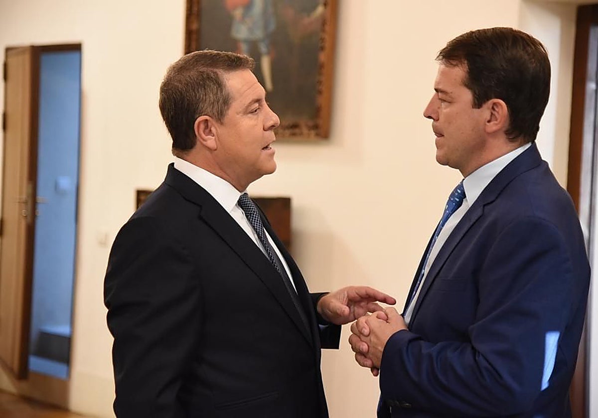 Emiliano García-Page y Alfonso Fernández Mañueco, en una imagen de archivo