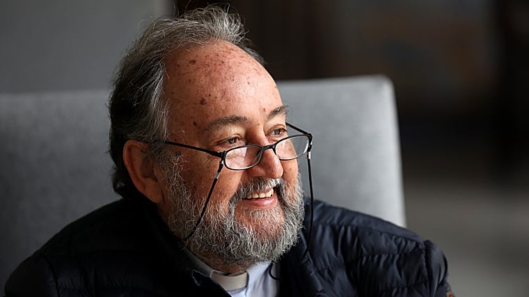 El prelado tiene ocho hermanos