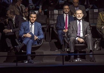 El Rey Felipe VI y Pedro Sánchez inauguran con normalidad el Mobile World Congress de Barcelona