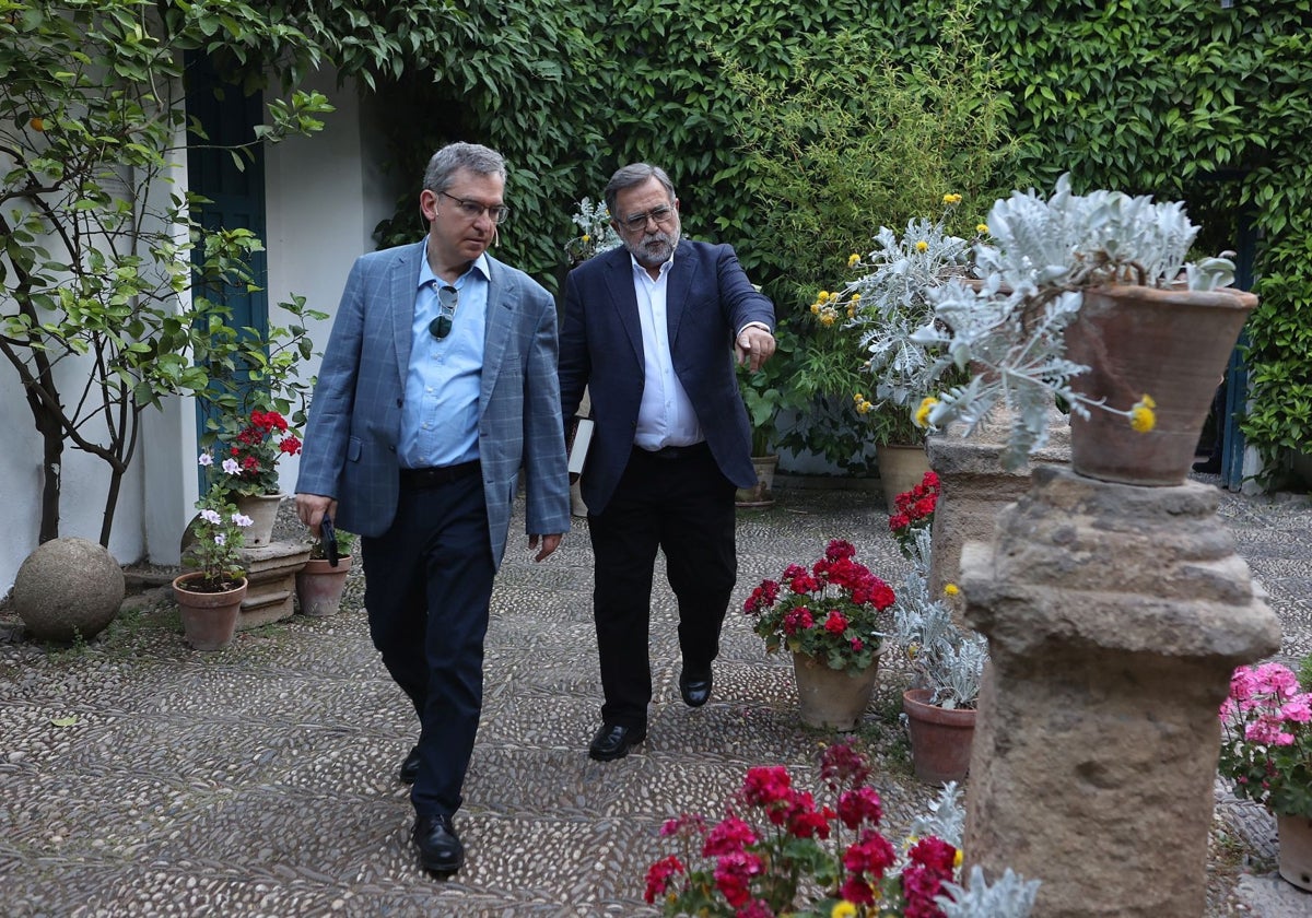 Santiago Posteguillo y José Calvo Poyato, en un Foro Cultural de ABC
