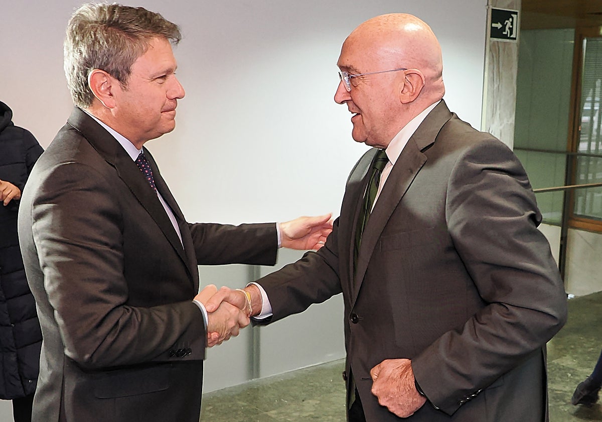 José Antonio Santano y Jesús Julio Carnero, en el encuentro de este martes