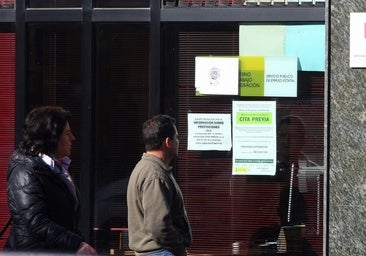 Febrero cierra con una mínima caída del paro y 3.000 afiliados más
