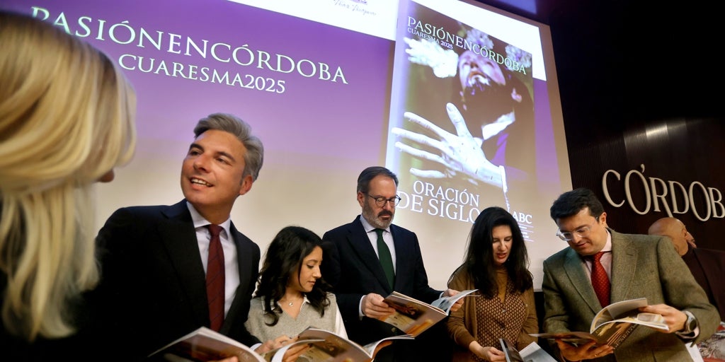 La revista 'Pasión en Córdoba' estrena la Cuaresma con el rito de adentrarse en el mundo cofrade