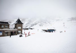 Los empresarios de Sierra Nevada piden servicios mínimos si persiste la huelga para evitar «una catástrofe»