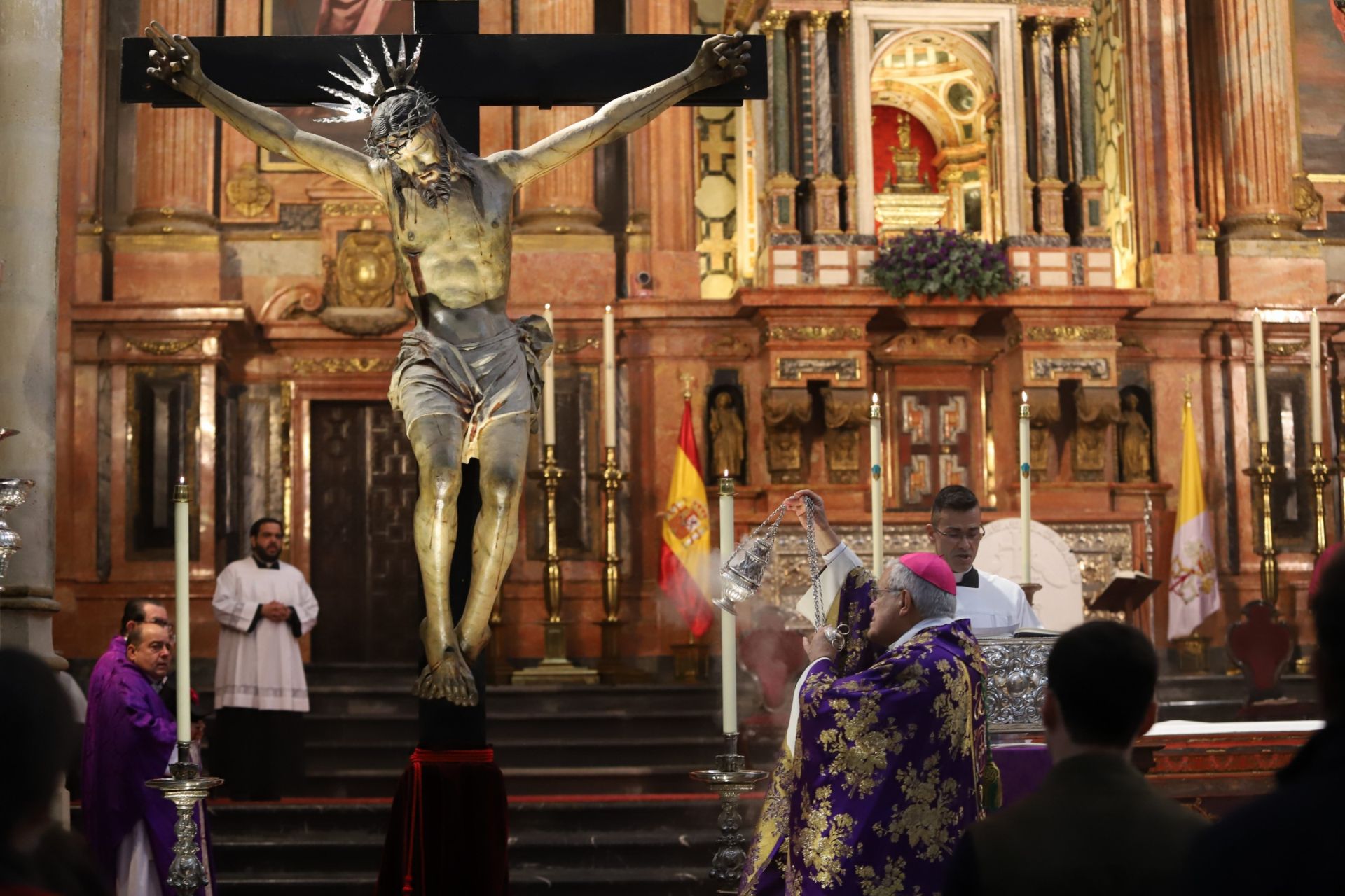 La misa del Miércoles de Ceniza en la Catedral de Córdoba, en imágenes