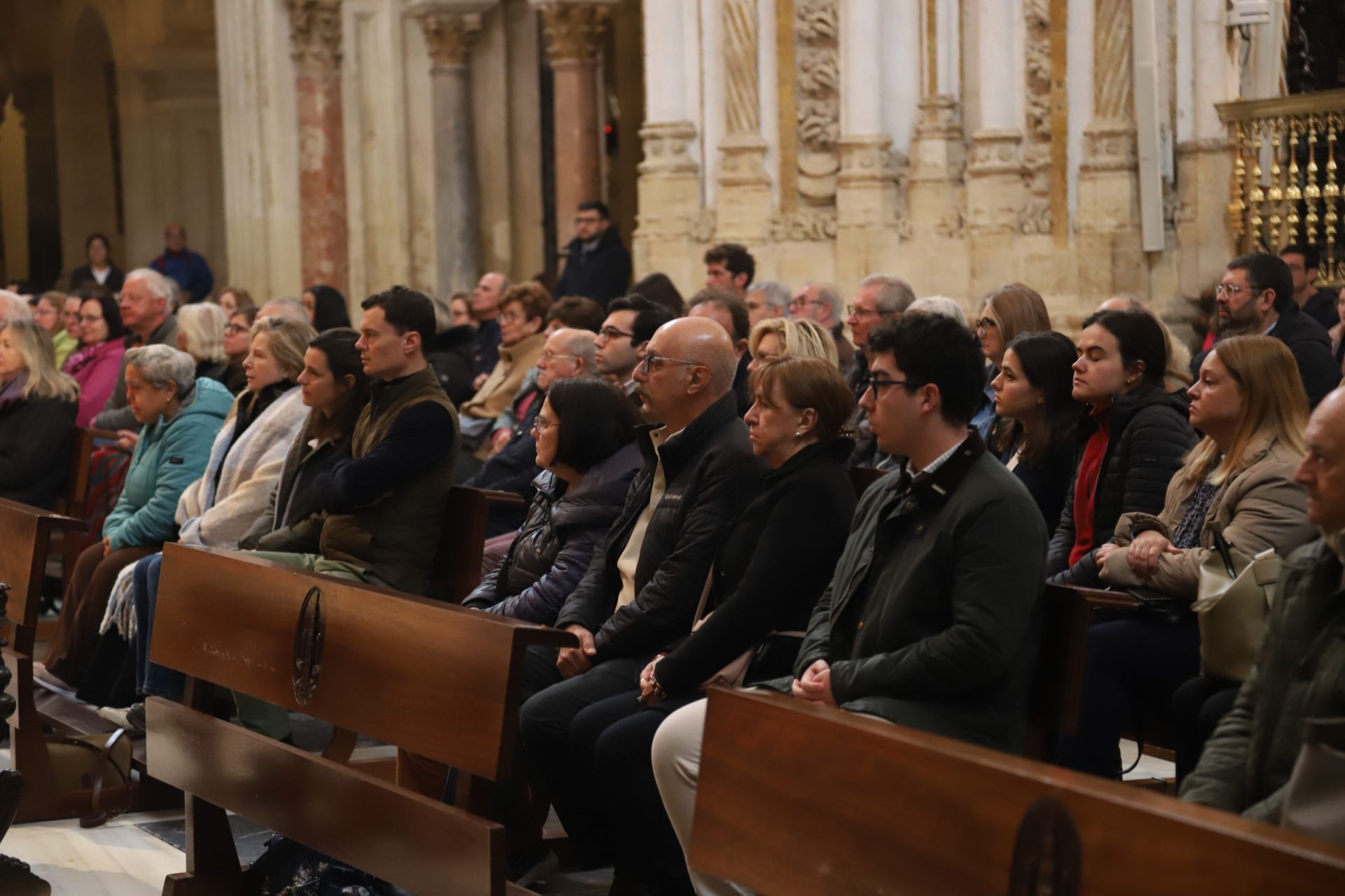 La misa del Miércoles de Ceniza en la Catedral de Córdoba, en imágenes