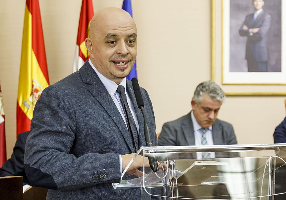 El escritor Juan Antonio González Iglesias, en una imagen de archivo