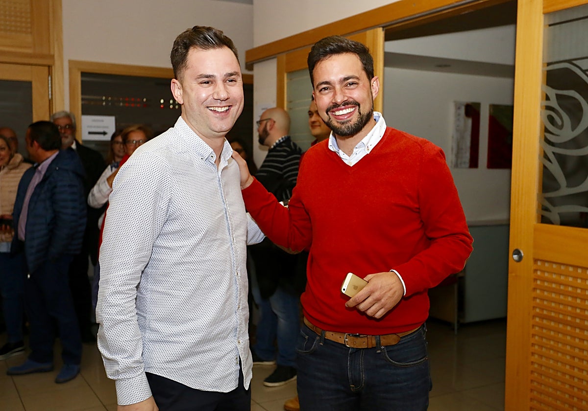 Javier Alfonso Cendón y Diego Moreno, en una imagen de archivo durante las primarias de hace ocho años para liderar el PSOE de León