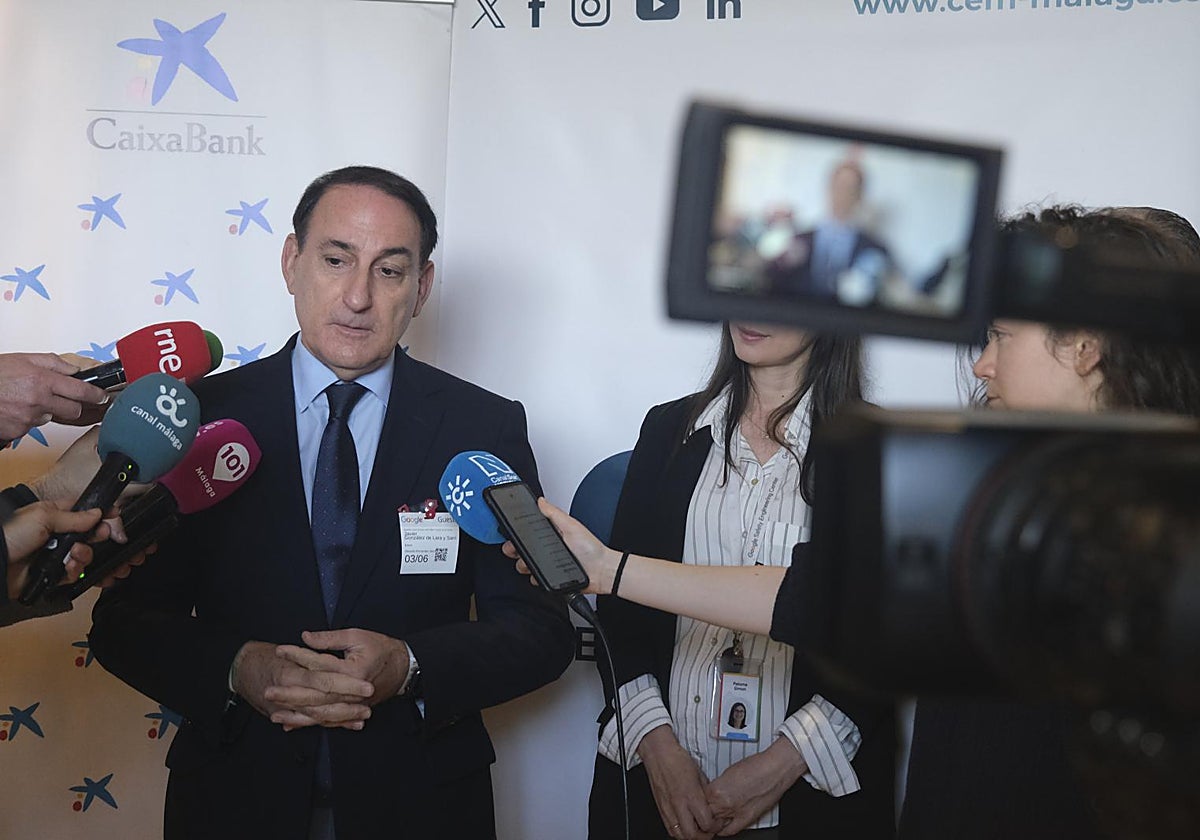 El presidente de la CEA, Javier González de Lara, este jueves