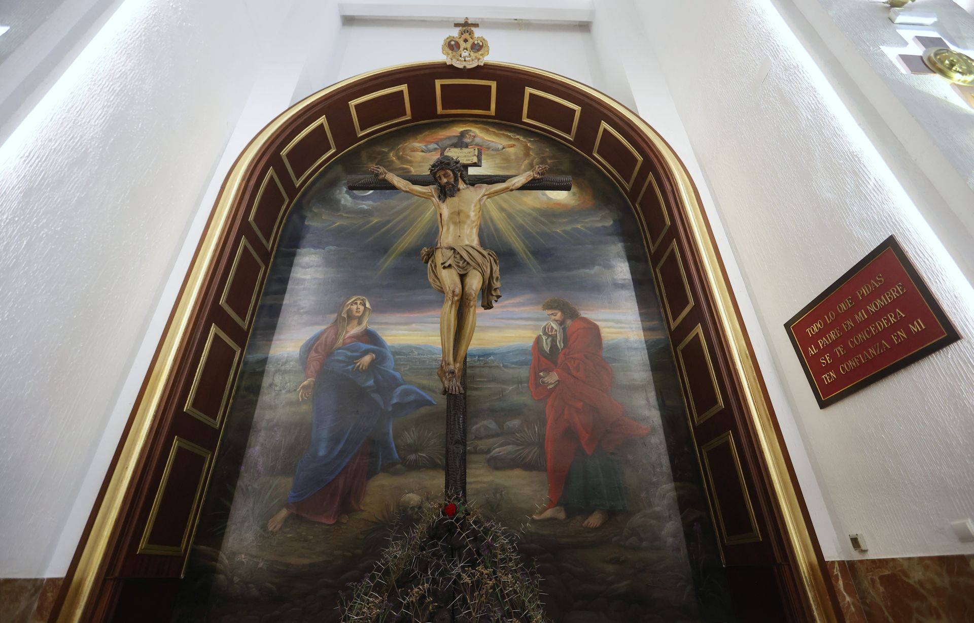 La bendición de la obra pictórica de Rafael Castejón para el Cristo de la Confianza de Córdoba, en imágenes