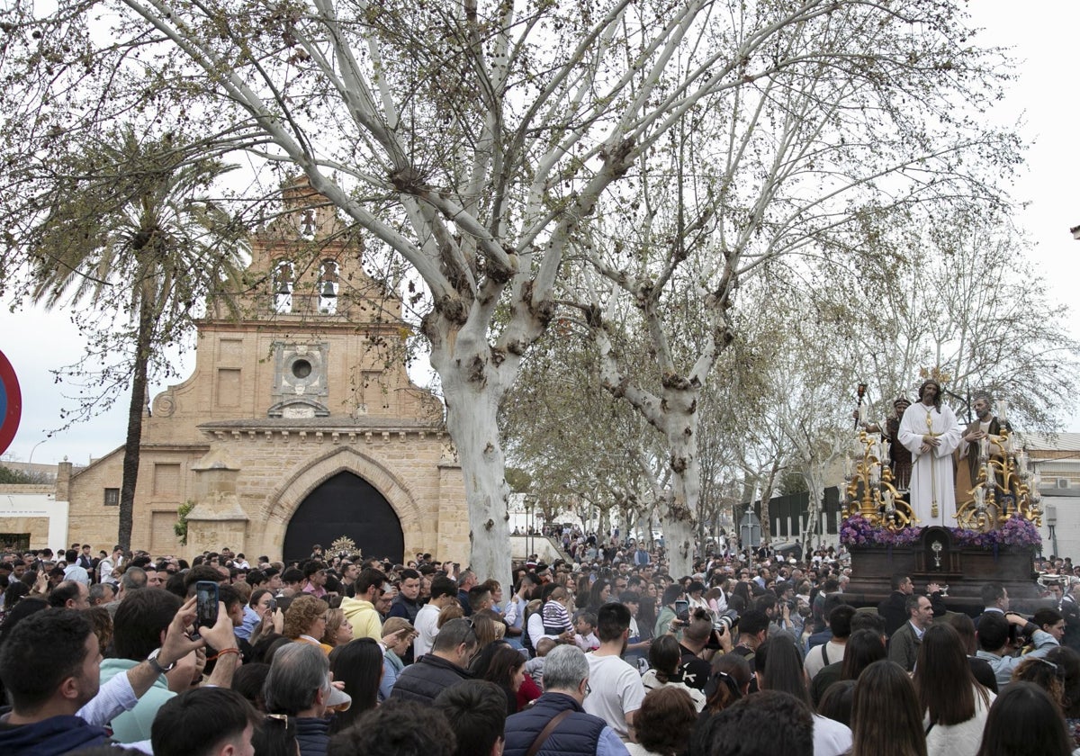 El paso de misterio del Señor de la Bondad, con el santuario de la Fuensanta al fondo, el 16 de marzo de 2024
