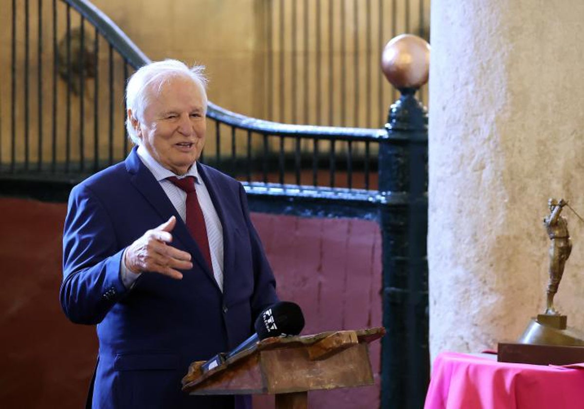 El Cordobés en la presentación del Premio Nacional Califas del Toreo