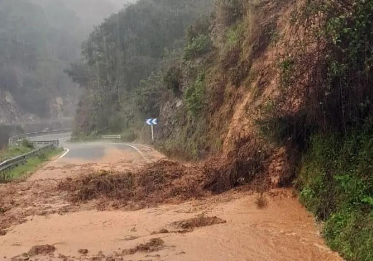 Desprendimientos de piedras en la Serranía de Ronda, en Málaga