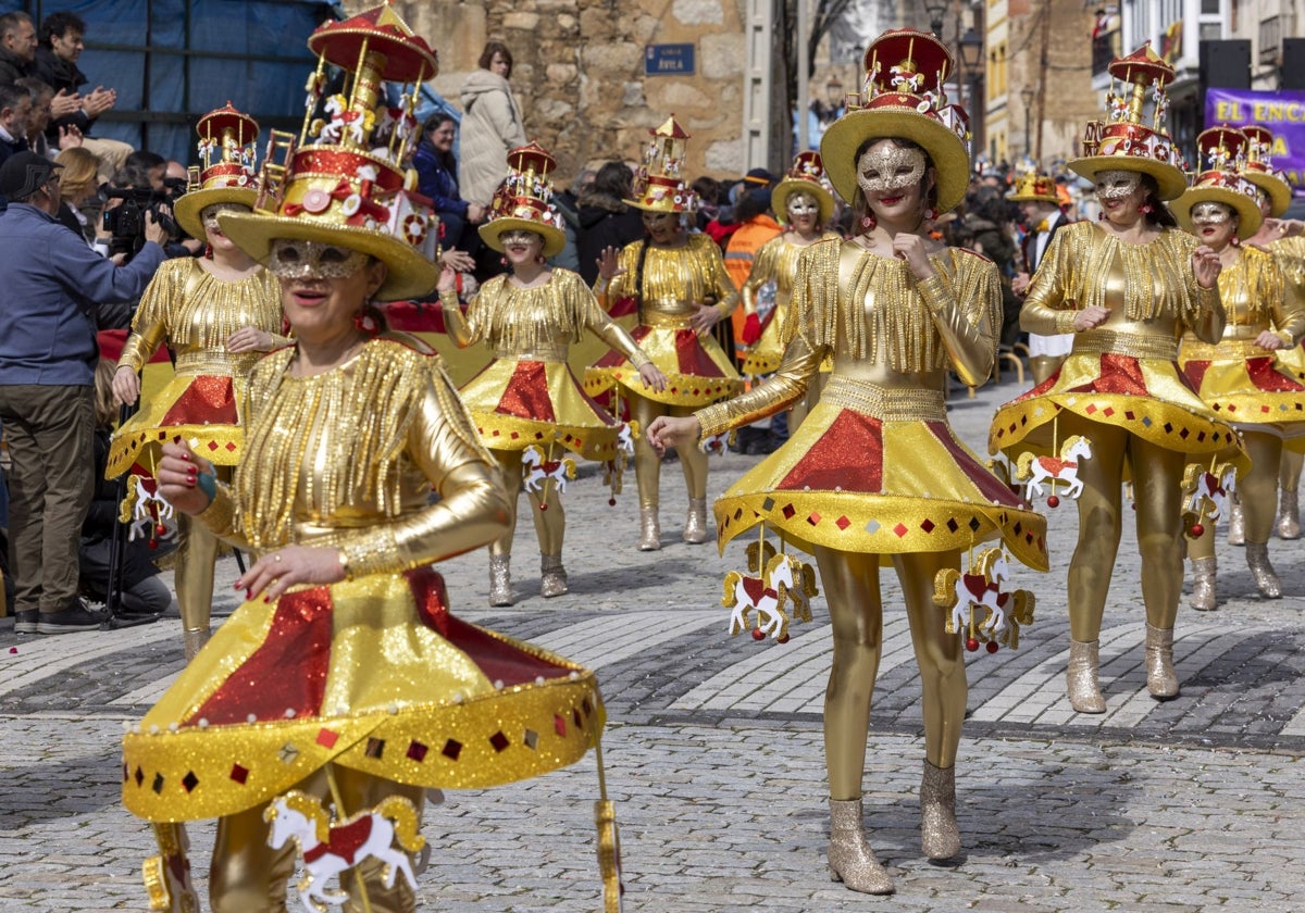 Carnaval de Cebreros: los disfraces se adueñan del Domingo de Piñata