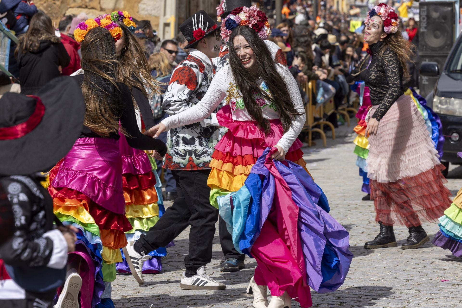 Carnaval de Cebreros: los disfraces se adueñan del Domingo de Piñata