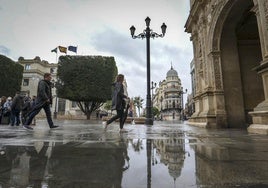 Alerta naranja por tormentas en Cádiz y amarilla en otras cinco provincias de Andalucía