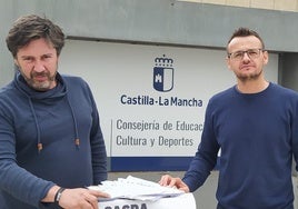STE entrega más de mil firmas en la Consejería de Educación por los problemas que afectan a los centros de La Sagra