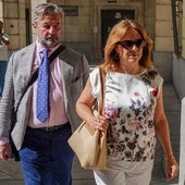 La ex directora económica financiera de la Faffe Anna Valls, llegando a la Audiencia de Sevilla