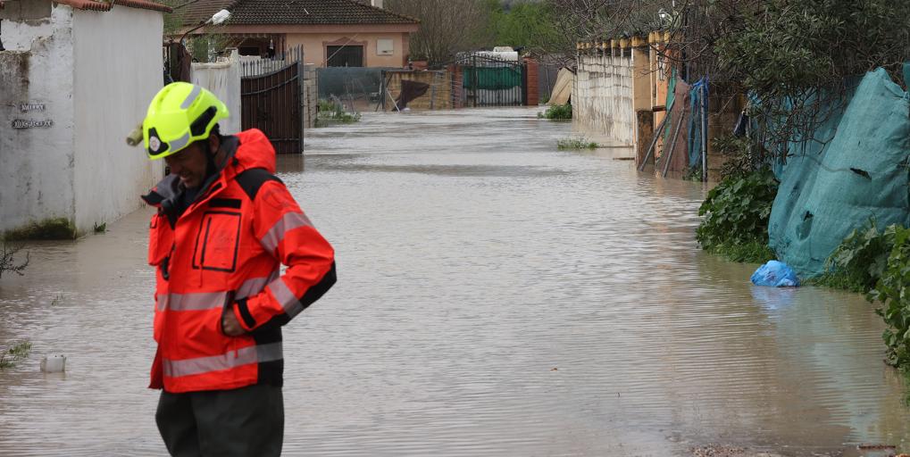 El alcalde de Córdoba abordará con la Fiscalía la vía de hacer «derribos quirúrgicos» de casas junto al río