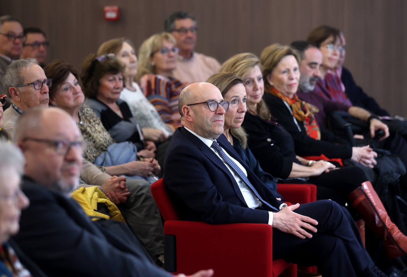 La presentación del libro &#039;Dueños del mundo&#039;, de José Calvo Poyato, en imágenes