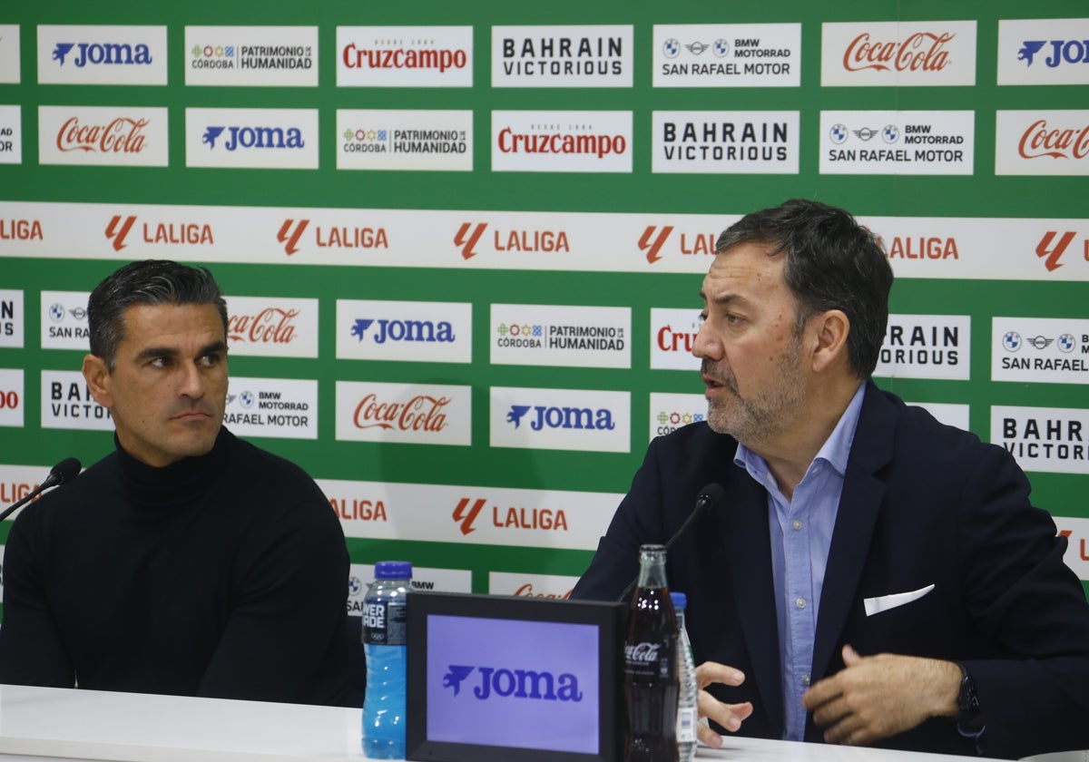 Monterrubio y Juanito durante la rueda de prensa en sala de prensa en El Arcángel