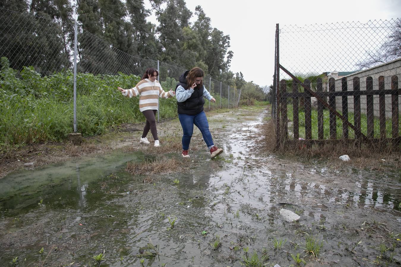 Inquietud y tensión en las parcelas más cercanas al río en Córdoba