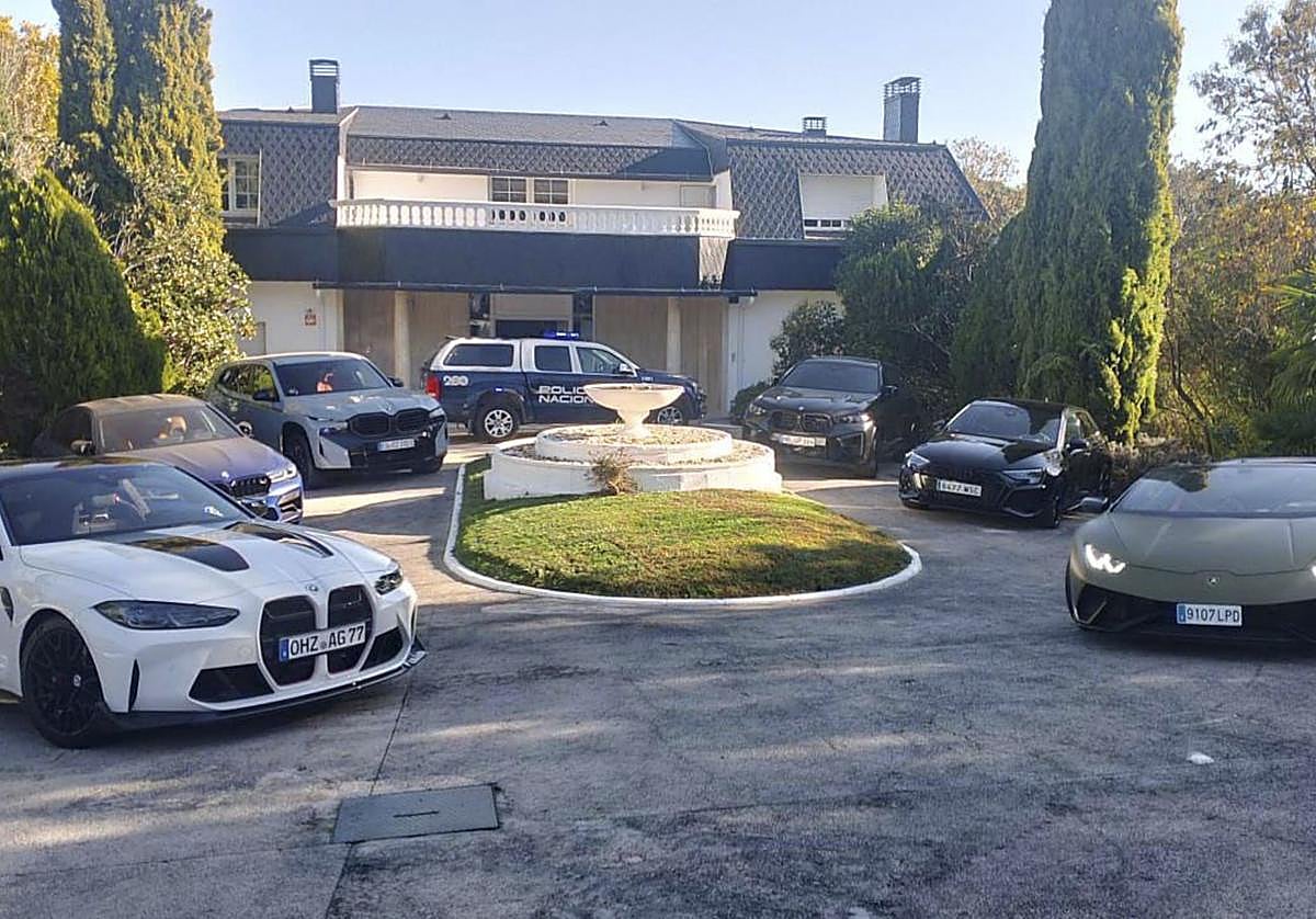 Vivienda y coches intervenidos a alguno de los miembros de la red de narcotraficantes del jefe de la UDEF de Madrid