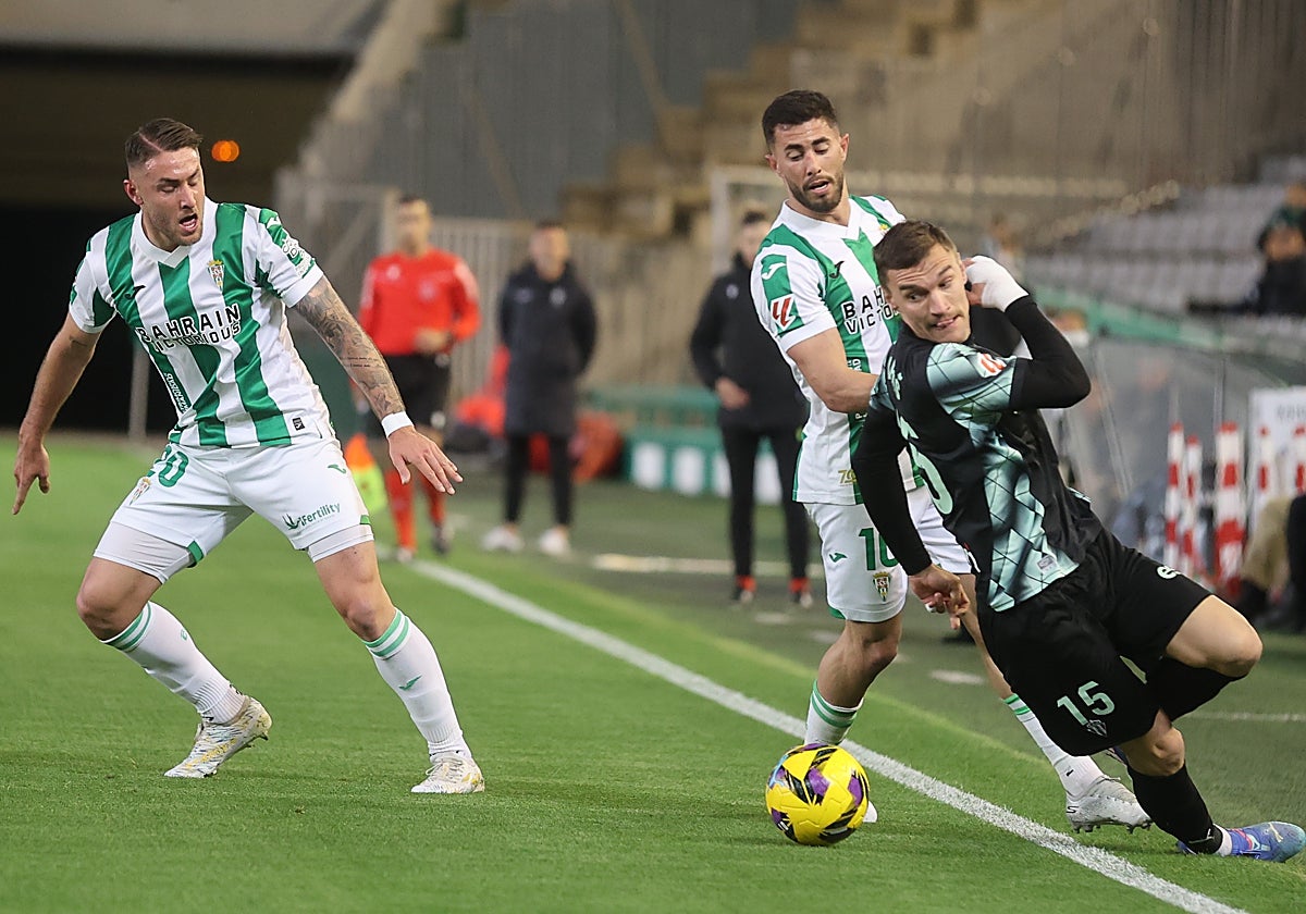 Casas y Jacobo durante el encuentro ante el Sporting de Gijón