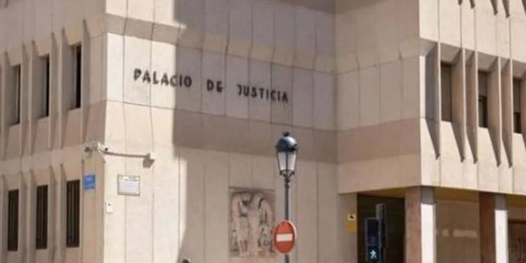 Piden tres años de prisión para una madre acusada de maltratar a su hija menor durante 10 años